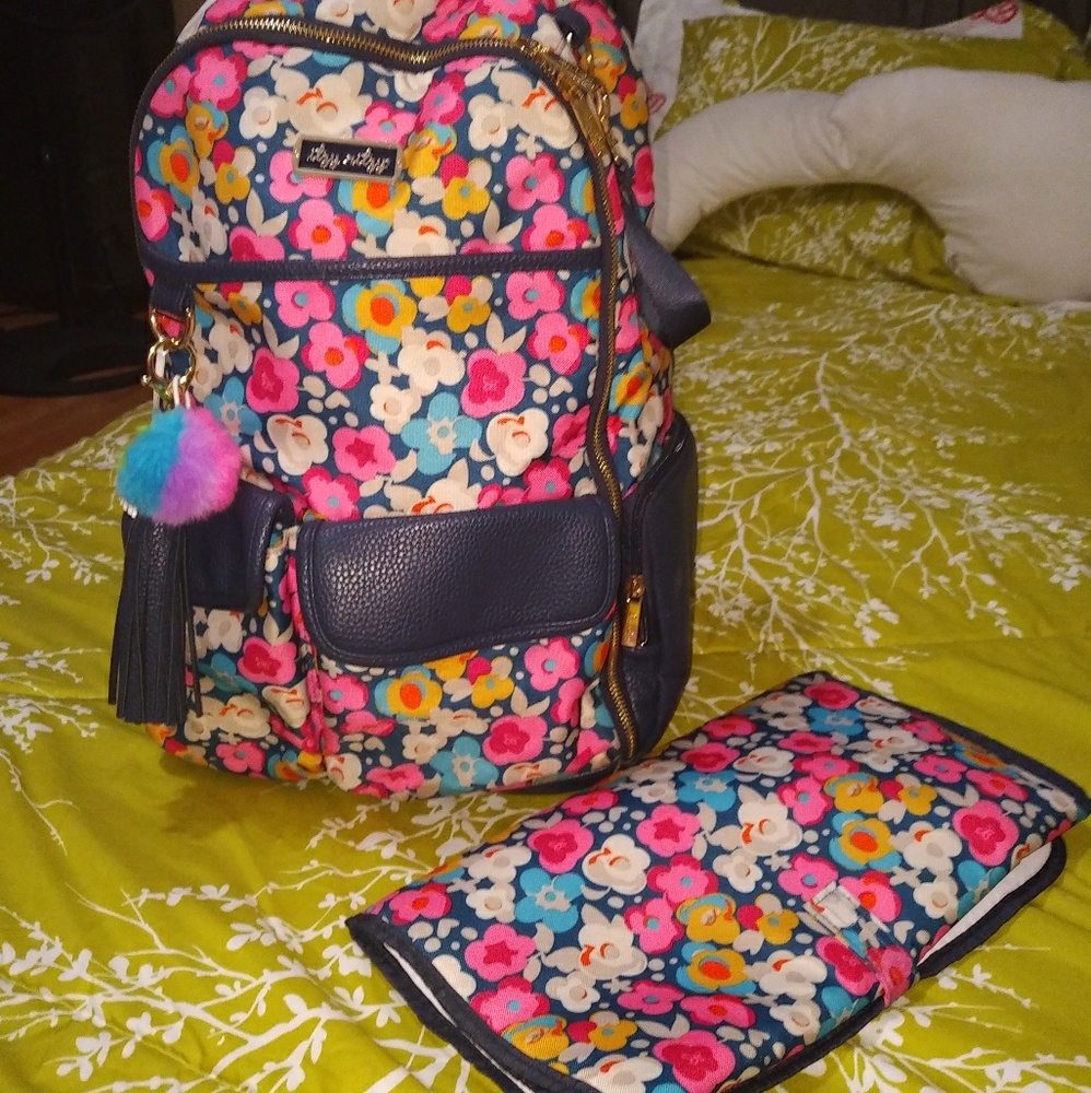 Itzy ritzy boss diaper bag